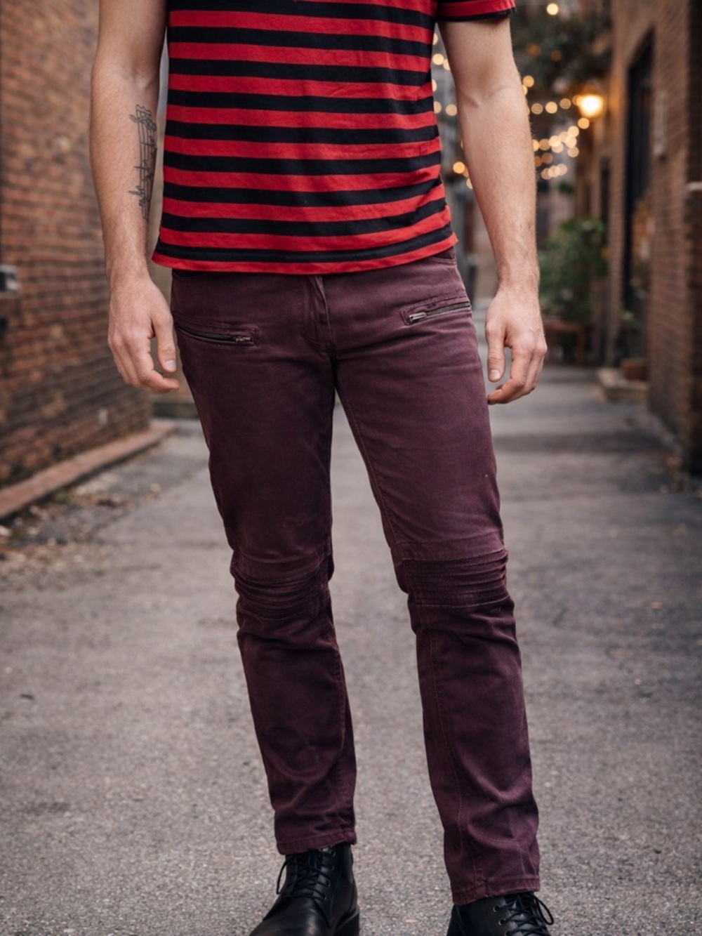 Robin’s Jeans Burgundy Moto – 29x30 – Made in USA – Slim Fit